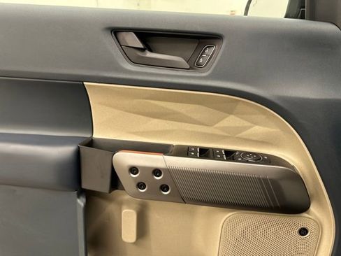 Used 2025 Ford Maverick Lariat w/ 4K Tow Package image 29