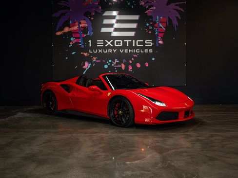 Used 2018 Ferrari 488 Spider RWD image 4