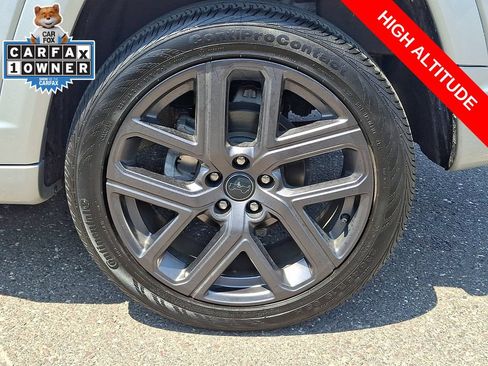Used 2025 Jeep Compass Limited w/ High Altitude Package AWD/4WD image 8