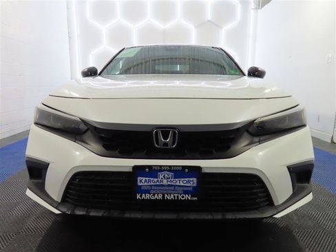 Used 2022 Honda Civic Sport image 2