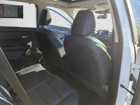 Certified 2025 Nissan Rogue SV w/ SV Premium Package image 21