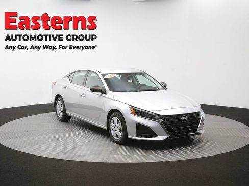 Used 2024 Nissan Altima 2.5 S FWD image 48