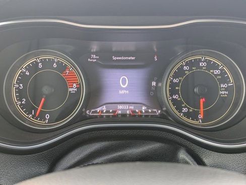 Used 2022 Jeep Cherokee Latitude Lux w/ Mopar Interior Package image 23