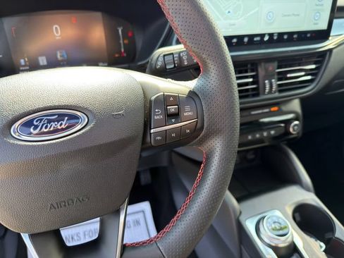 Used 2025 Ford Escape ST-Line w/ Tech Pack #1 FWD image 39