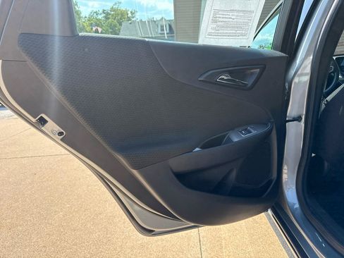 Used 2025 Chevrolet Malibu LT FWD image 19