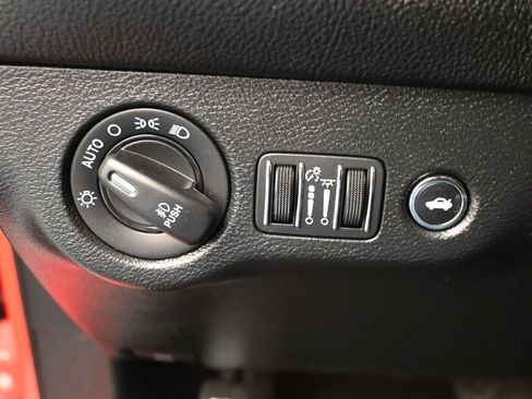 Used 2022 Dodge Challenger GT image 16