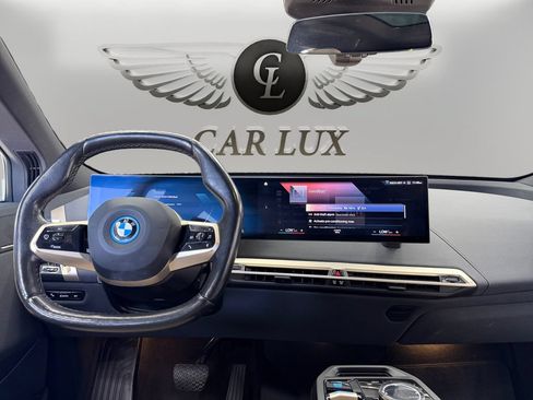 Used 2023 BMW iX xDrive50 w/ Sport Package AWD/4WD image 10