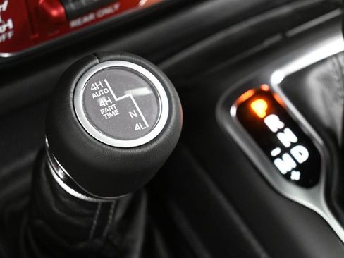 Used 2025 Jeep Wrangler Unlimited Rubicon 392 image 31