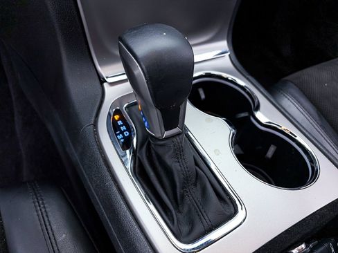Used 2019 Jeep Grand Cherokee Altitude RWD image 25