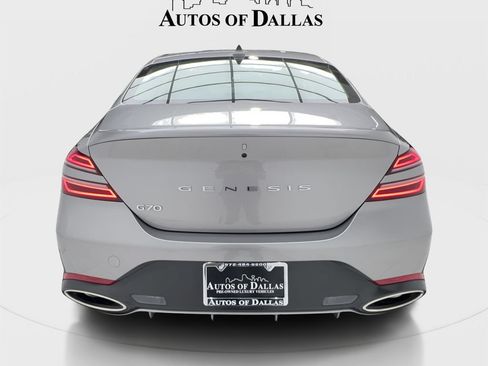 Used 2025 Genesis G70 2.5T RWD image 9