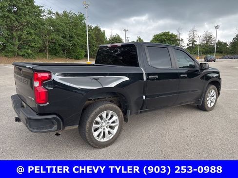 Used 2020 Chevrolet Silverado 1500 Custom w/ Custom Value Package image 8