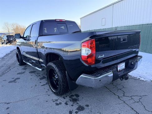 Used 2014 Toyota Tundra Limited w/ Limited Premium Package image 7