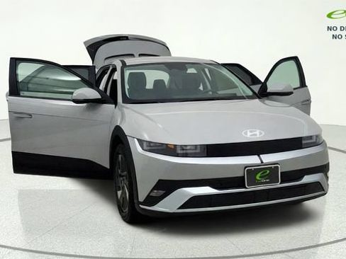 Used 2025 Hyundai Ioniq 5 SE RWD image 10