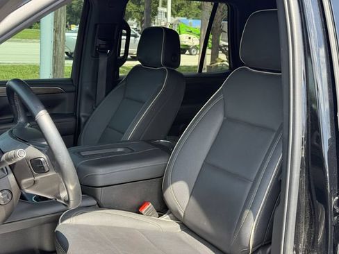 Used 2024 Chevrolet Tahoe Premier AWD/4WD image 15