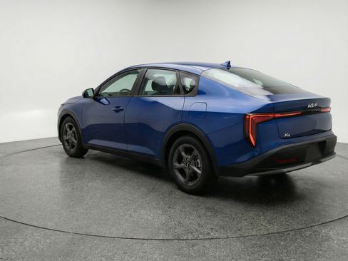 Used 2025 Kia K4 LXS image 6