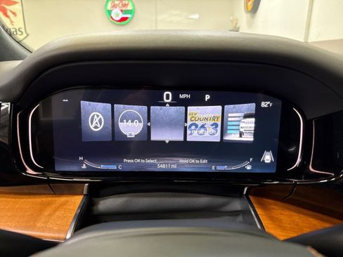 Used 2022 Jeep Grand Wagoneer Series II w/ Premium Group II image 36