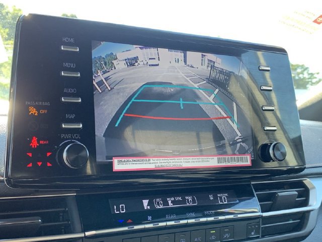 Certified 2024 Toyota Sienna XSE FWD image 22