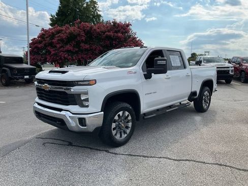 Used 2026 Chevrolet Silverado 2500 LT AWD/4WD image 1