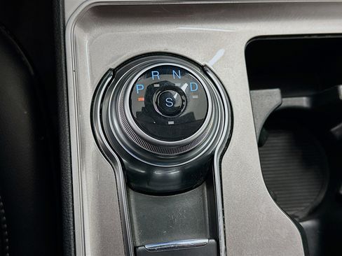 Used 2024 Ford Edge SEL image 25