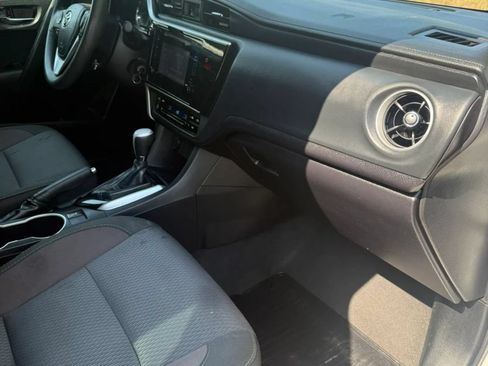 Used 2019 Toyota Corolla LE w/ Carpet Mat Package (TMS) FWD image 16