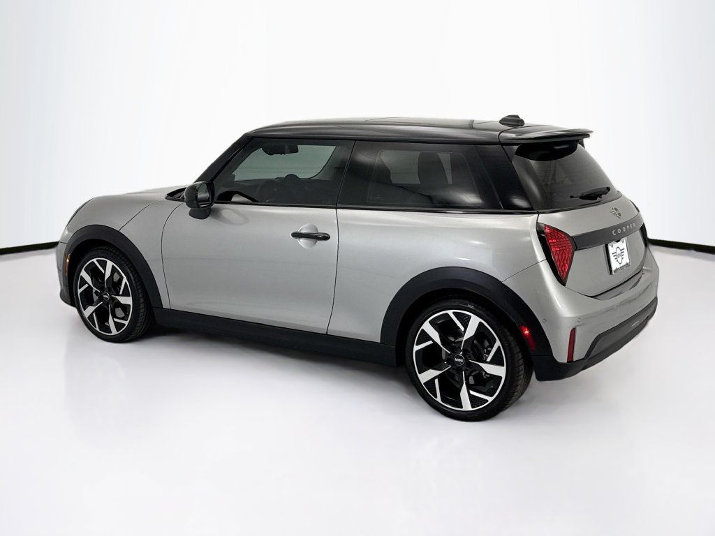 Used 2025 MINI Cooper S FWD image 7