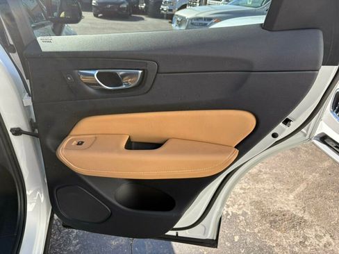 Used 2023 Volvo XC60 B5 Ultimate w/ Protection Package Premier image 28