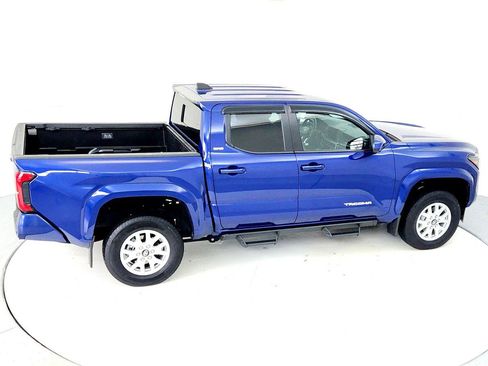 Certified 2024 Toyota Tacoma SR5 image 18