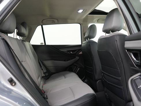 Used 2023 Subaru Outback Limited AWD/4WD image 12