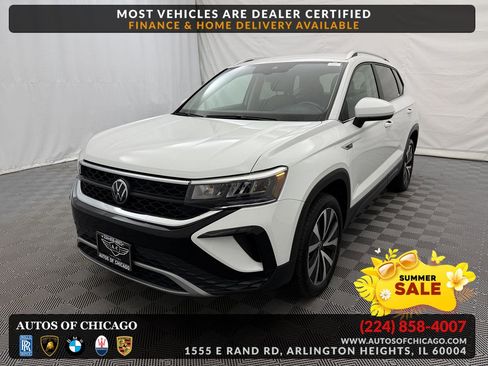 Used 2024 Volkswagen Taos SE FWD image 1