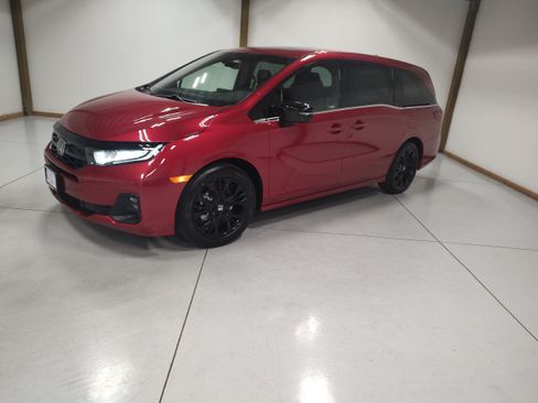 New 2026 Honda Odyssey Sport-L image 4