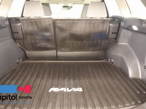 Certified 2022 Toyota RAV4 XLE Premium AWD/4WD image 28