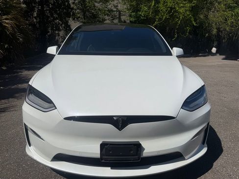Used 2022 Tesla Model X Plaid image 4