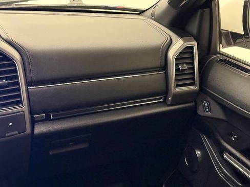 Used 2021 Ford Expedition XLT RWD image 16