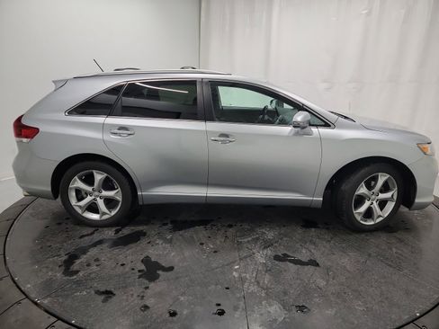 Used 2015 Toyota Venza XLE image 11