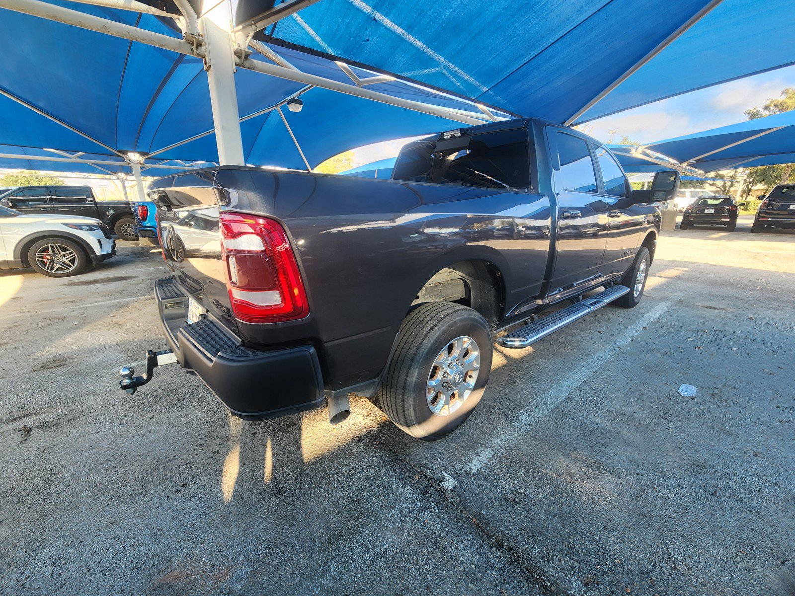 Used 2024 RAM 2500 Laramie AWD/4WD image 4