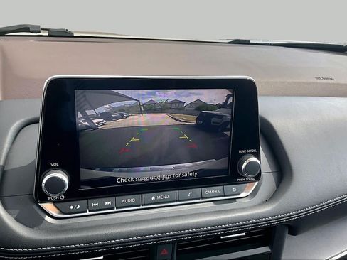 Certified 2023 Nissan Rogue SV FWD image 26