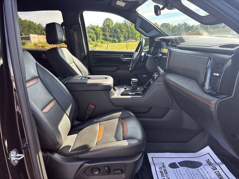 Used 2022 GMC Sierra 1500 AT4 w/ AT4 Premium Package AWD/4WD image 13