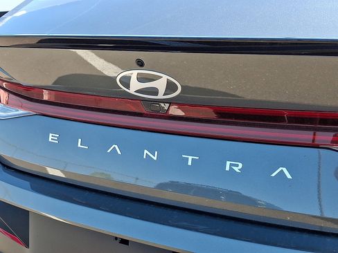 New 2026 Hyundai Elantra SEL Sport Premium FWD image 21