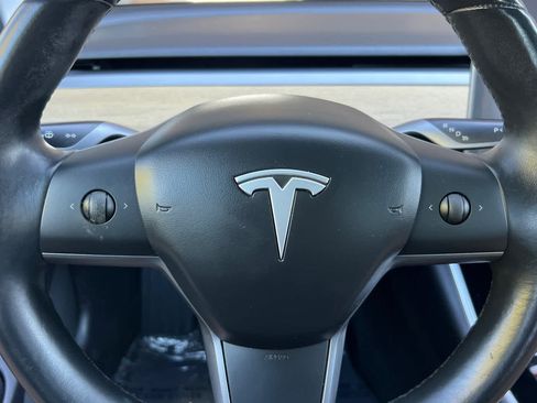 Used 2018 Tesla Model 3 AWD/4WD image 24