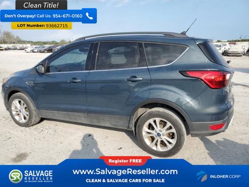 Used 2019 Ford Escape SEL image 2