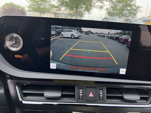 Used 2025 Lexus ES 350 w/ Premium Package FWD image 15