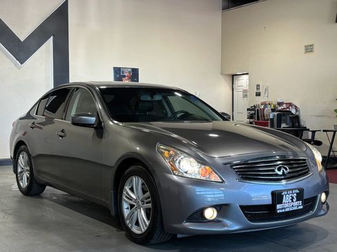 Used 2013 INFINITI G37 Journey w/ Premium Pkg RWD image 3