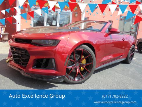 Used 2017 Chevrolet Camaro LT RWD image 1
