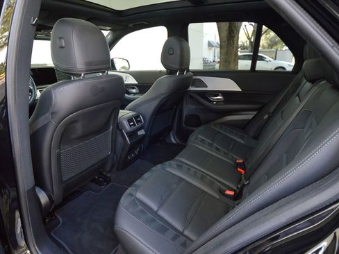 Used 2025 Mercedes-Benz GLE 53 AMG 4MATIC image 32