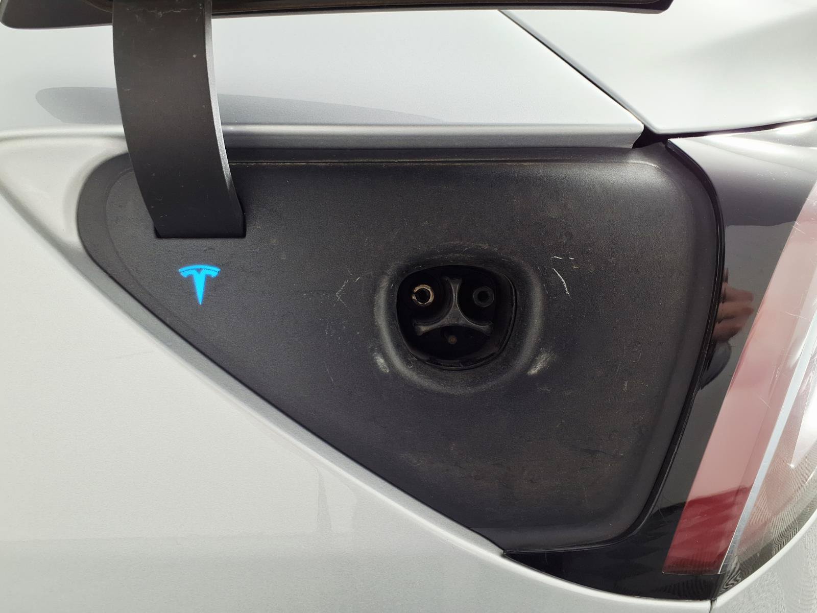 Used 2018 Tesla Model 3 RWD image 23