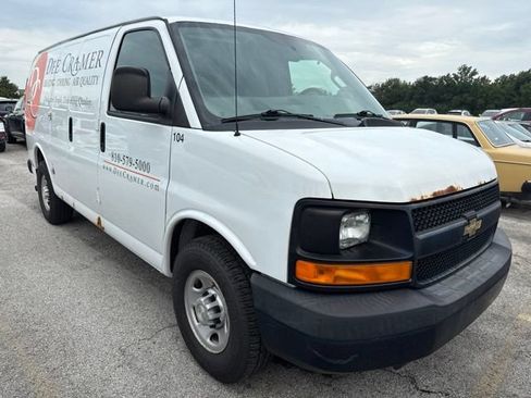 Used 2016 Chevrolet Express 2500 RWD image 8