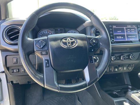 Used 2020 Toyota Tacoma TRD Sport w/ Technology Package RWD image 22