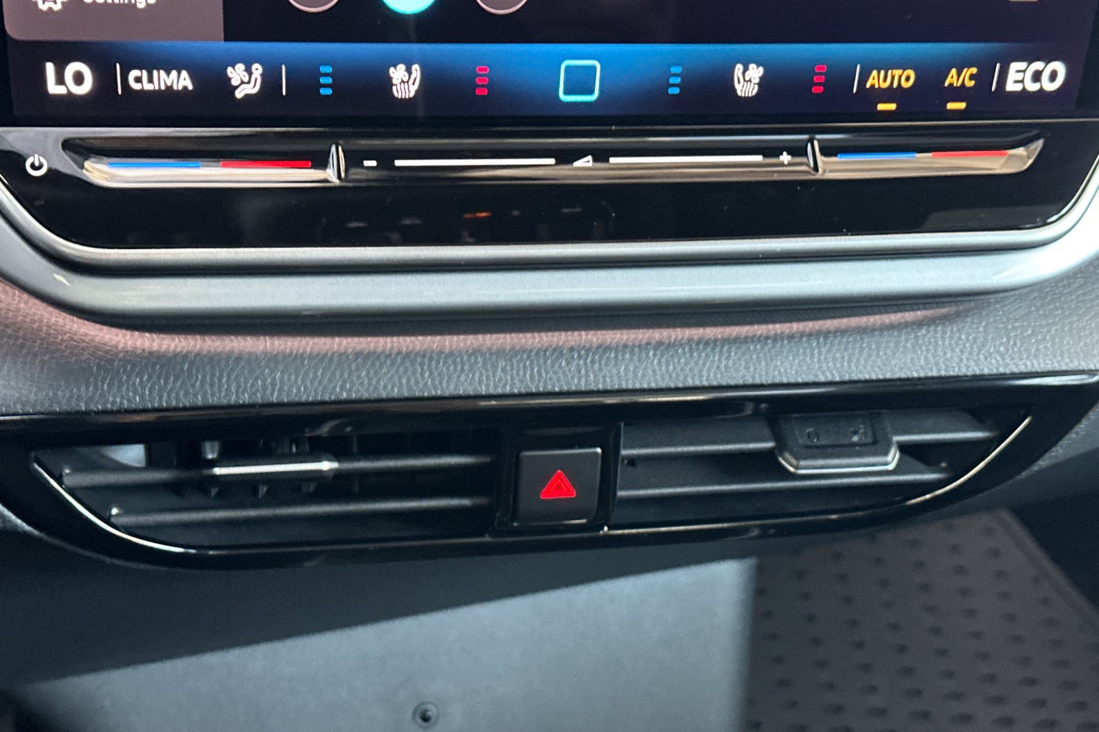 New 2026 Volkswagen ID.4 Pro S Plus AWD/4WD image 19
