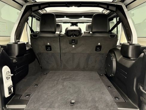 Used 2025 Jeep Wrangler Rubicon 392 image 17