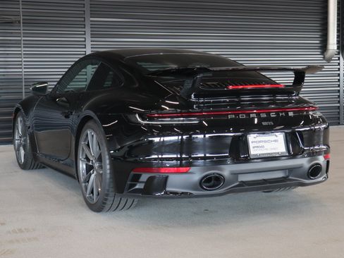 Used 2023 Porsche 911 Carrera T RWD image 3